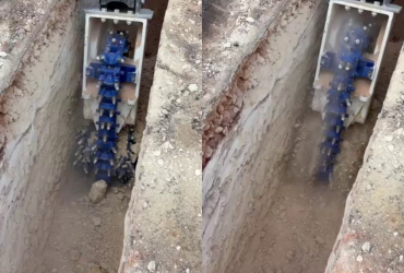 Trenching Near the Sea? KEMROC EK 40 Chain Cutter Delivers Where Others Couldn’t!