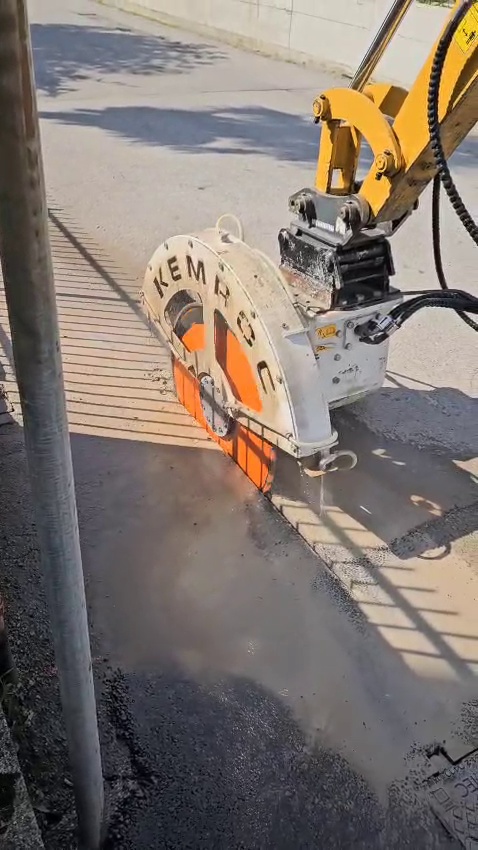 KDS Diamond Saw Fibre Optic Trenching