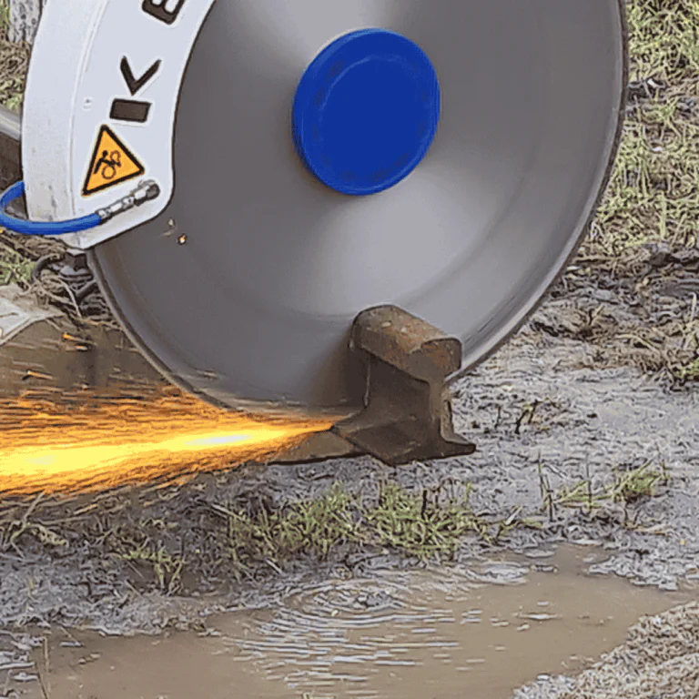 Recycling metal by KEMROC Attachments