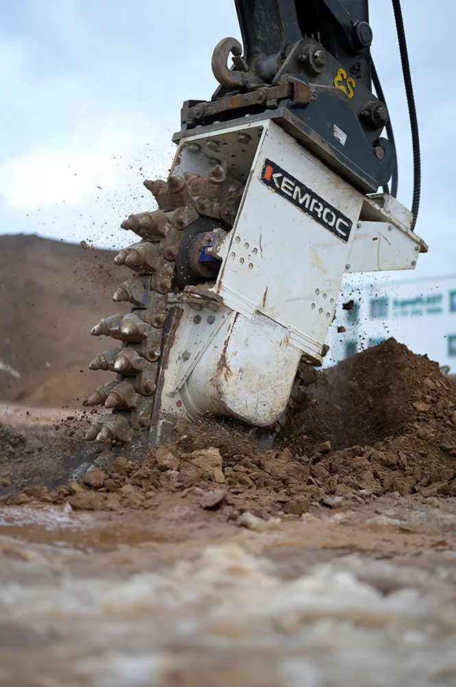 EK Chain Cutters in Trenching Projects